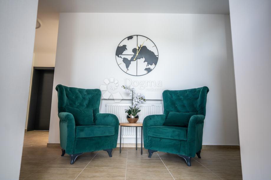 Hiša Adica, Vukovar, 827m2