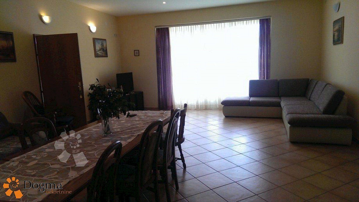 Hiša Novi Vinodolski, 550m2