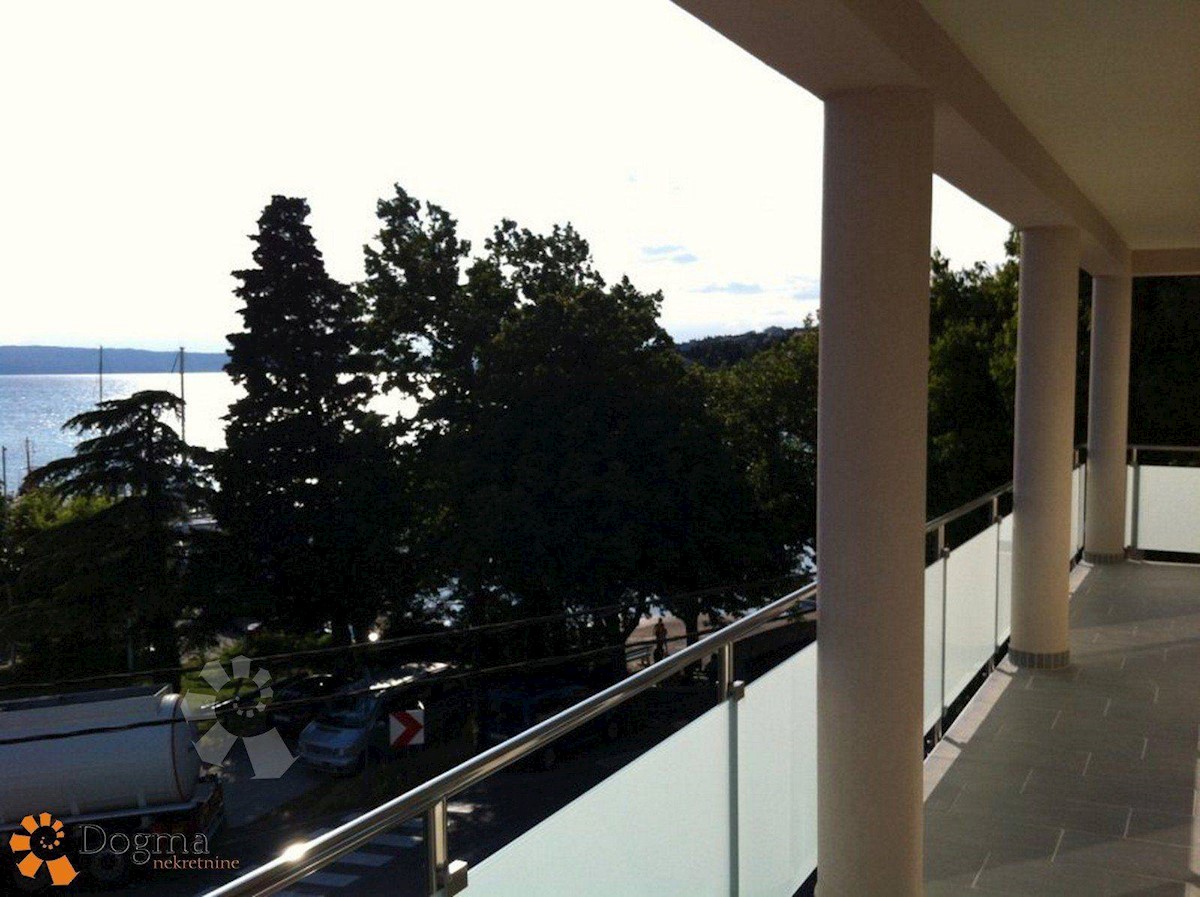 Hiša Novi Vinodolski, 550m2