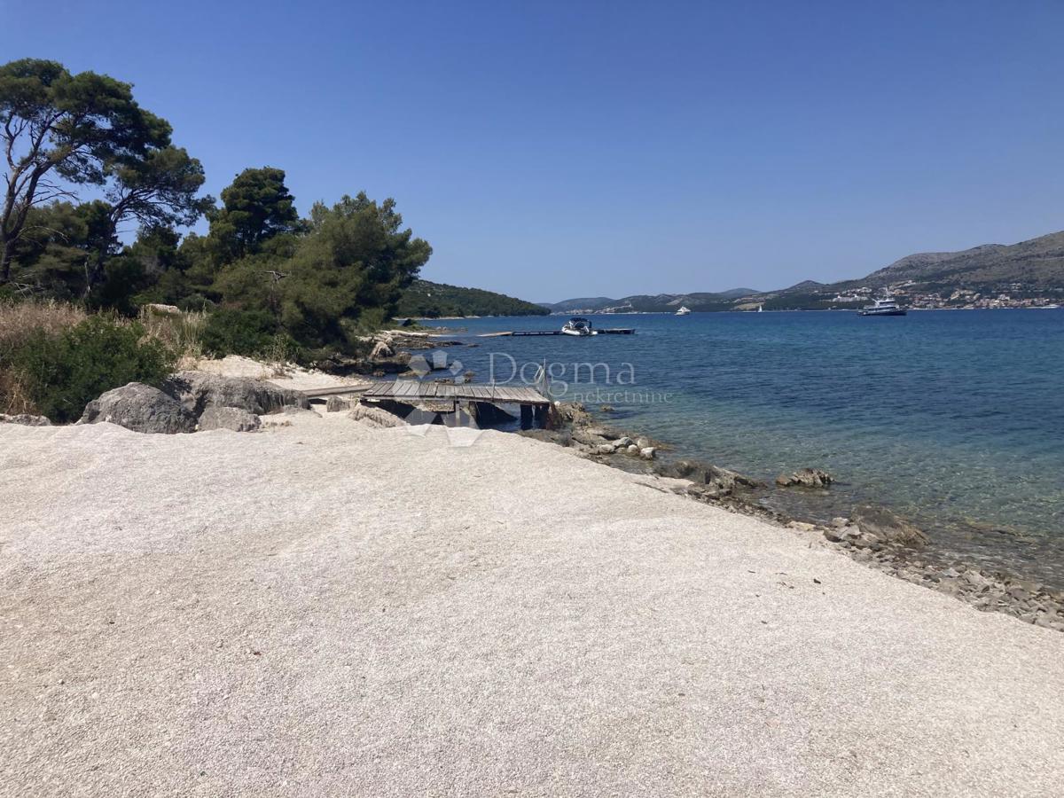 Ekskluzivna vila ob morju s panoramskim razgledom in zasebno wellness oazo na otoku Čiovo