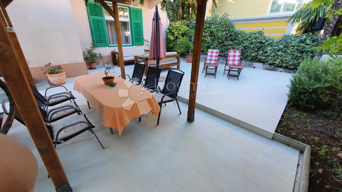 Stanovanje Opatija - Centar, Opatija, 200m2