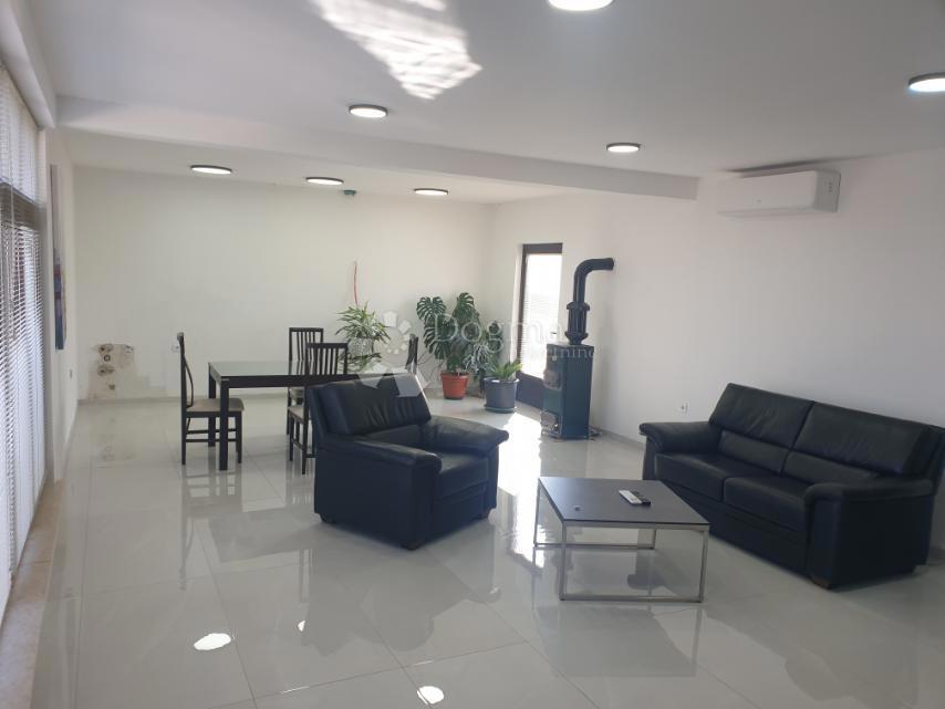 Hiša Lovrin, Pazin - Okolica, 180m2