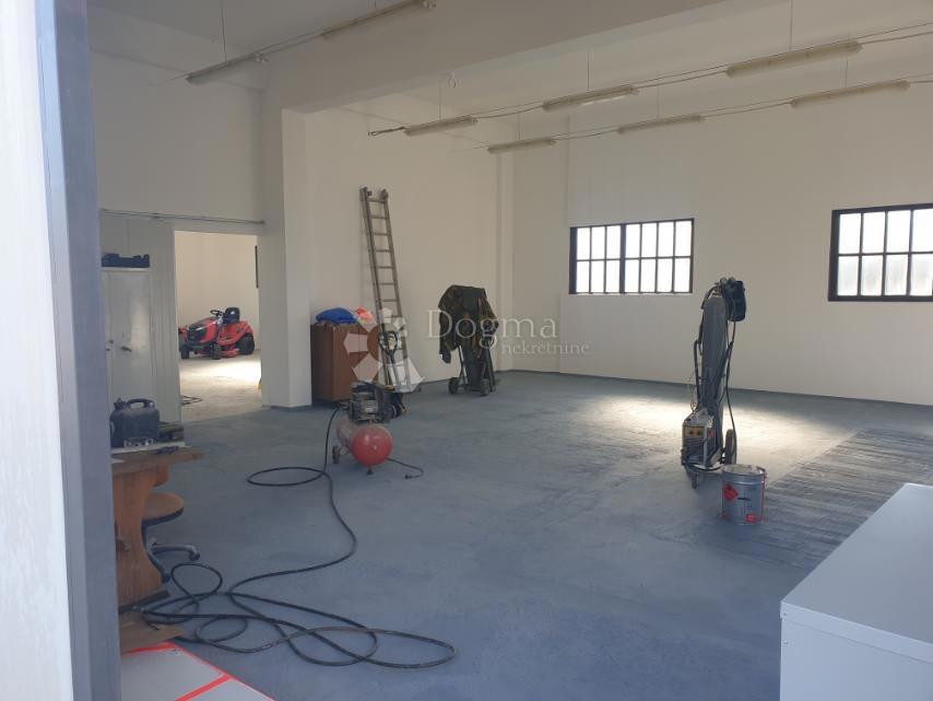 Hiša Lovrin, Pazin - Okolica, 180m2