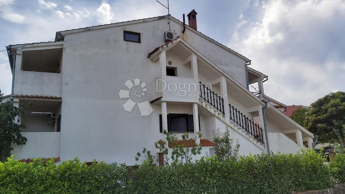 Hiša Rovinj, 1.200m2