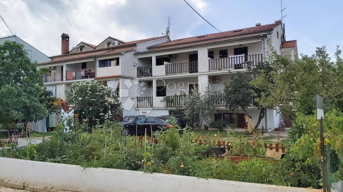 Hiša Rovinj, 1.200m2