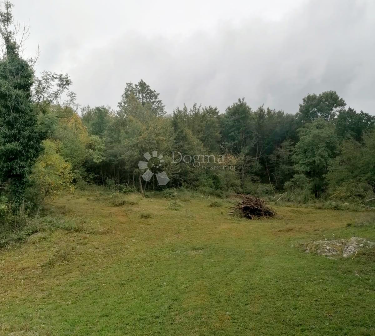 Zemljišče Modruš, Josipdol, 1.094m2