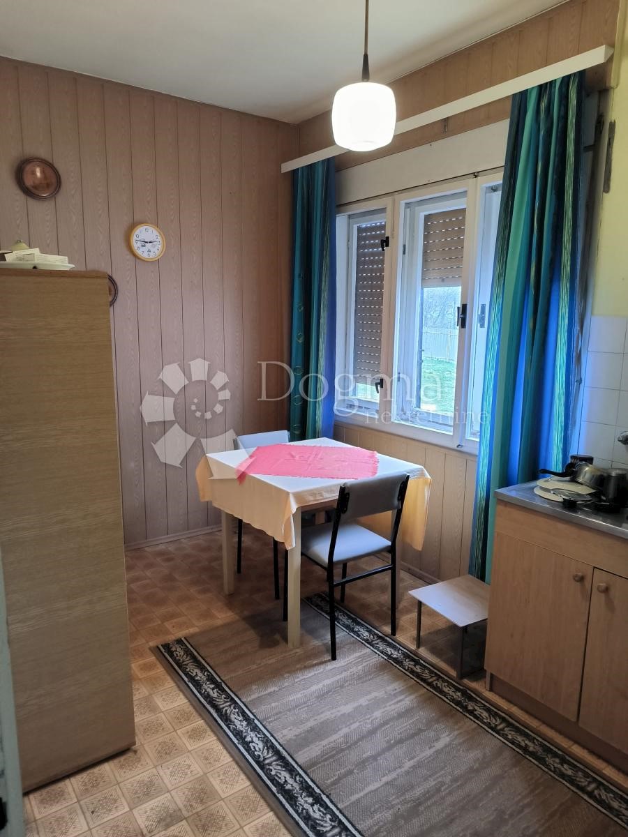 Hiša Beli Manastir, 162m2