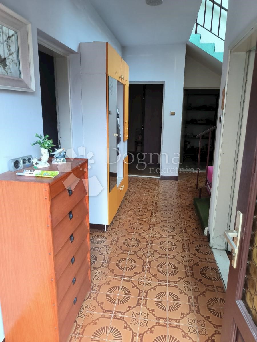 Hiša Beli Manastir, 162m2