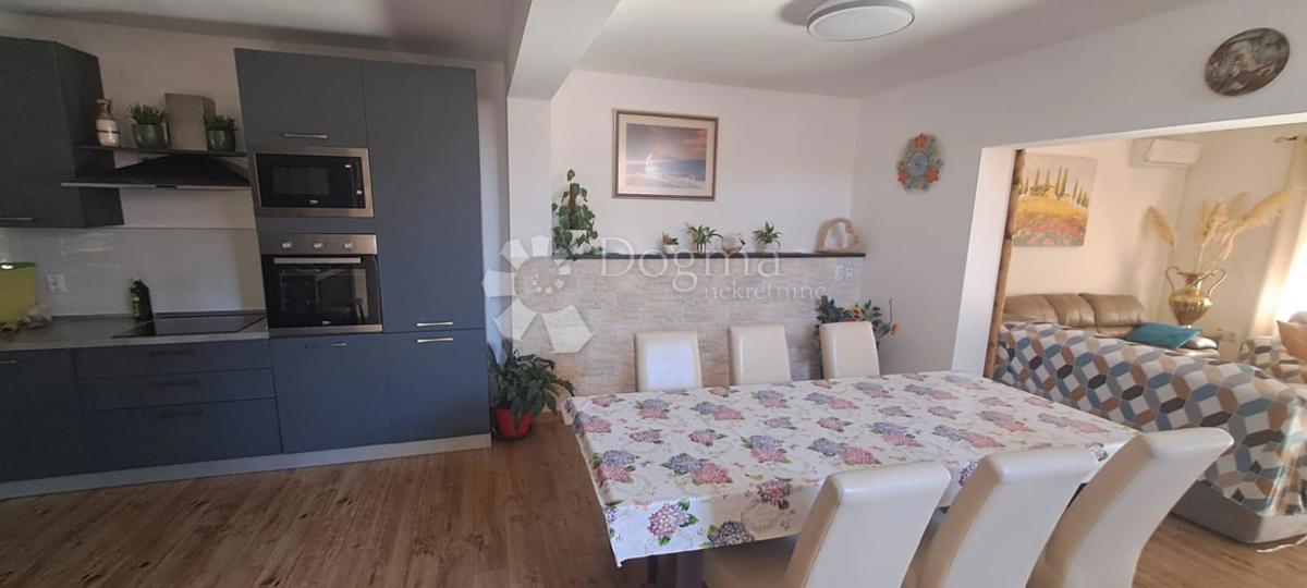 Hiša Fažana, 200m2