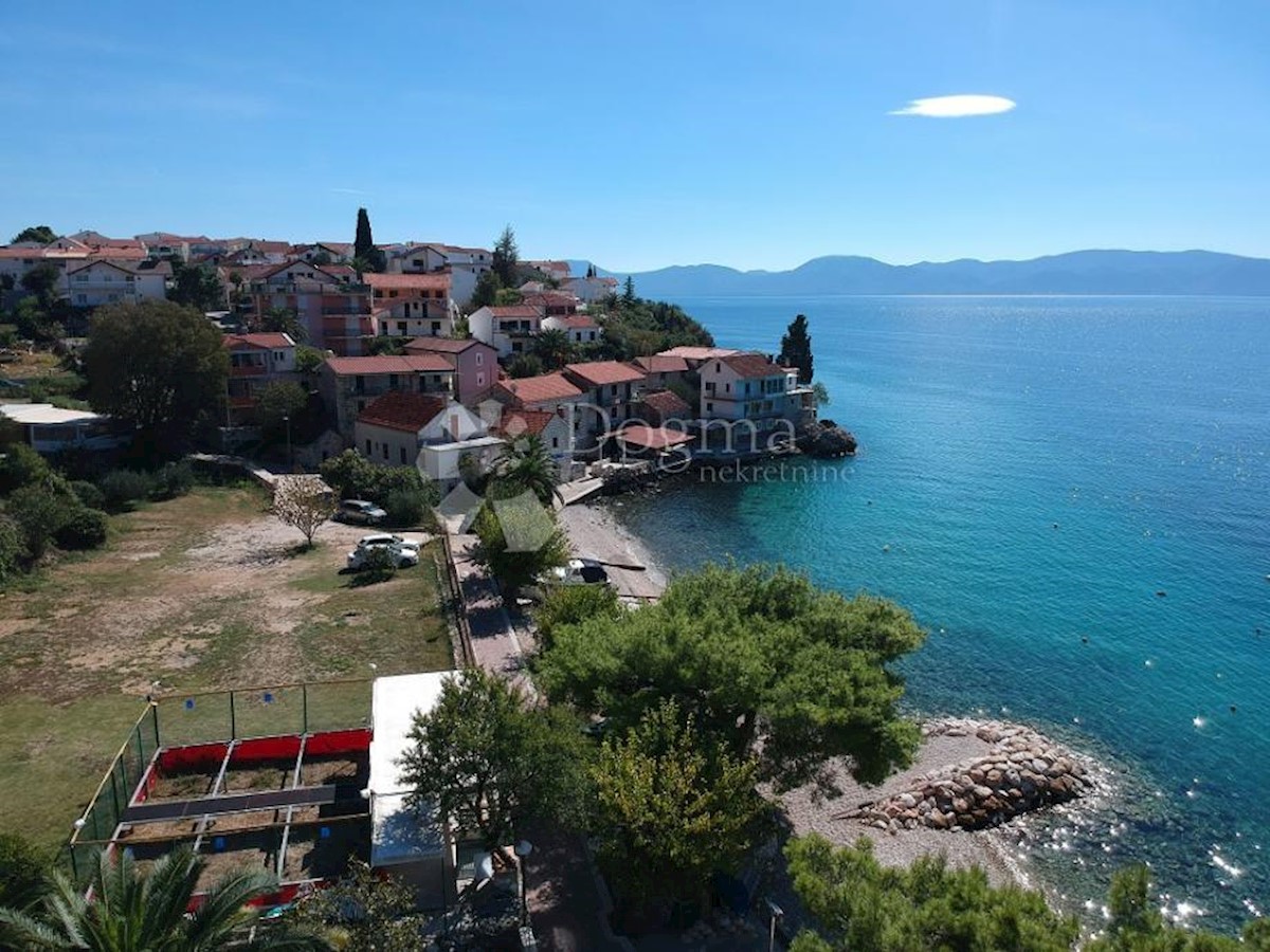 Zemljišče Podaca, Gradac, 4.692m2