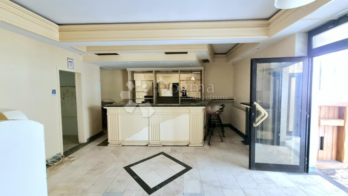 Hiša Funtana, 650m2