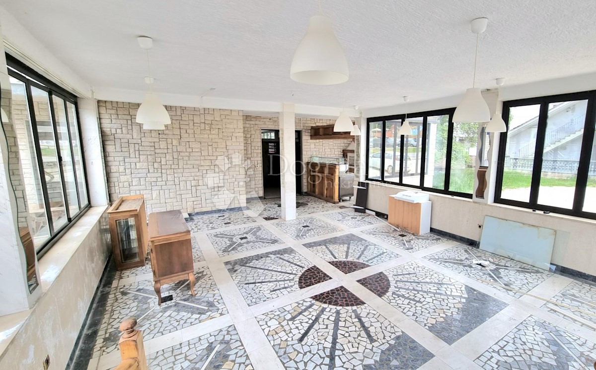 Hiša Funtana, 650m2