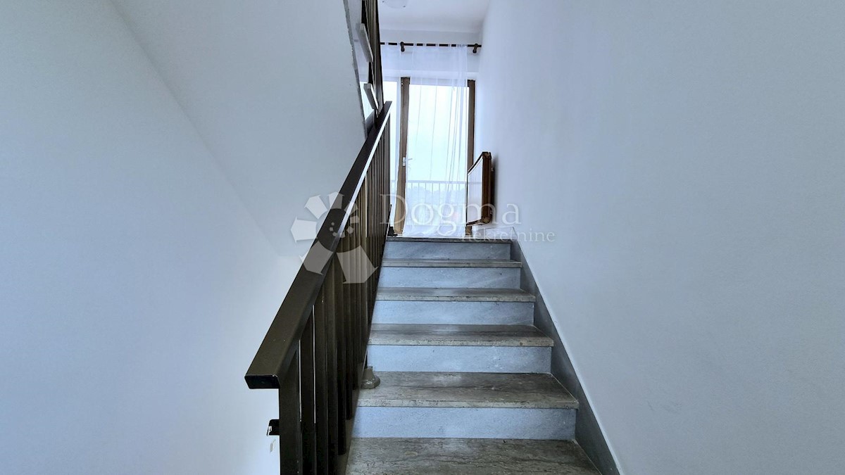 Hiša Funtana, 650m2