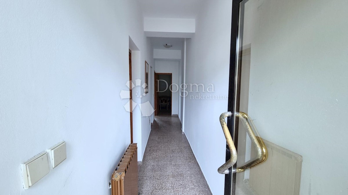 Hiša Funtana, 650m2