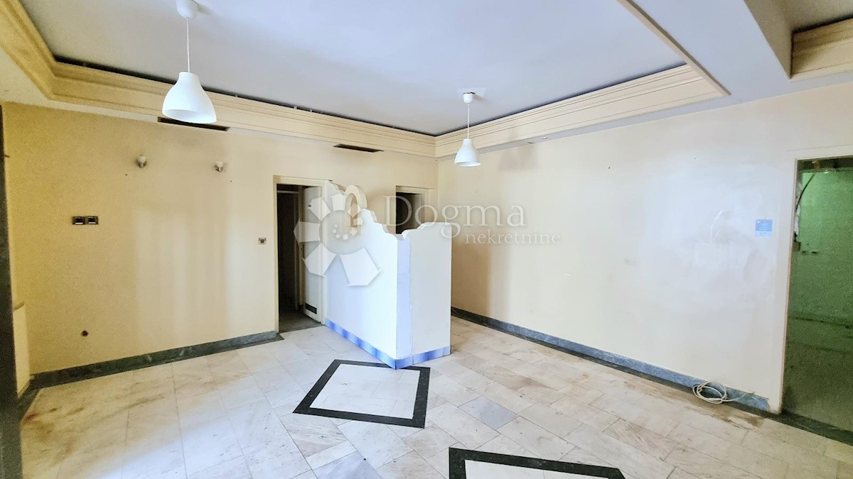 Hiša Funtana, 650m2