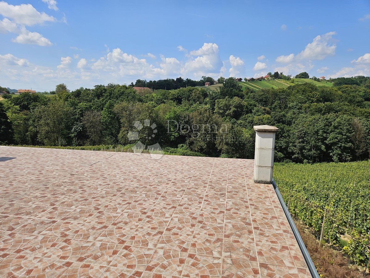 Hiša Jurovčak, Sveti Martin Na Muri, 1.130m2