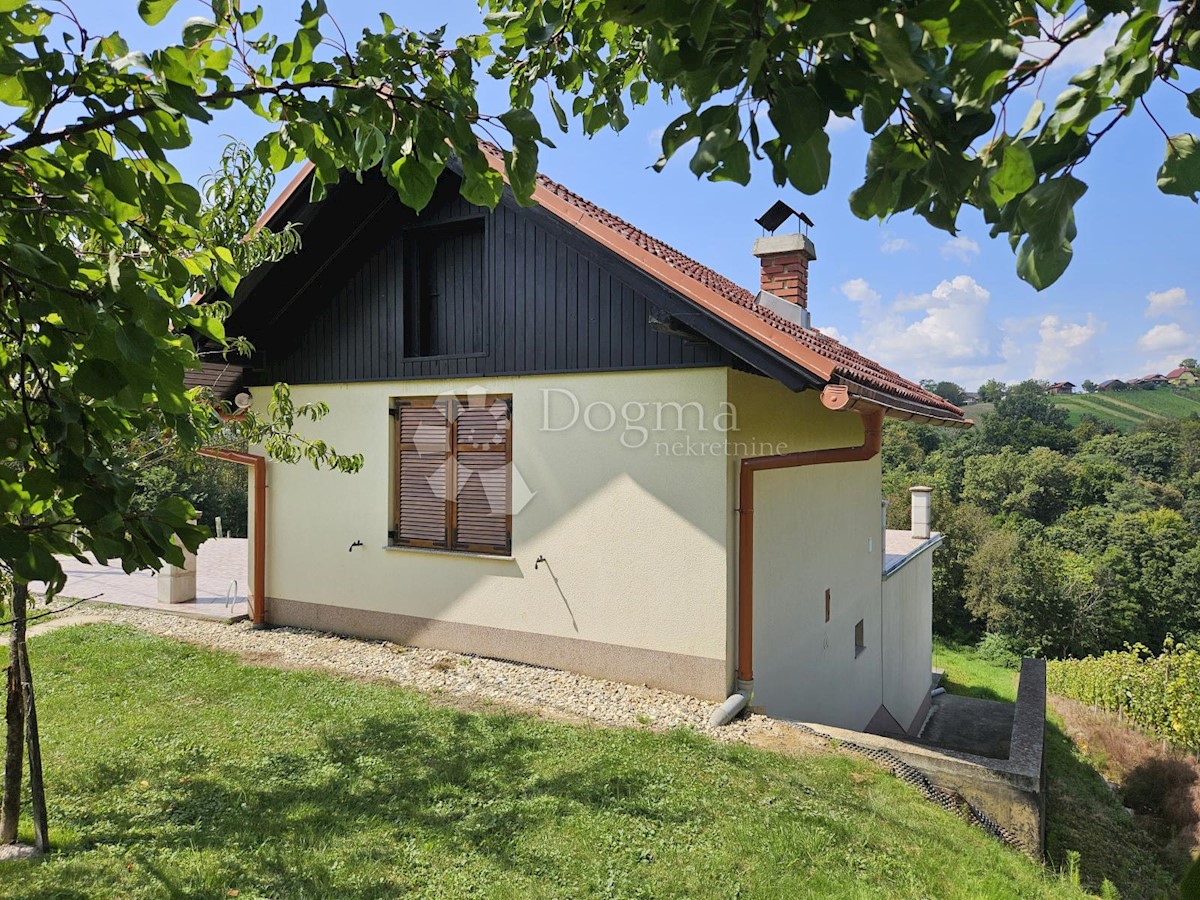 Hiša Jurovčak, Sveti Martin Na Muri, 1.130m2