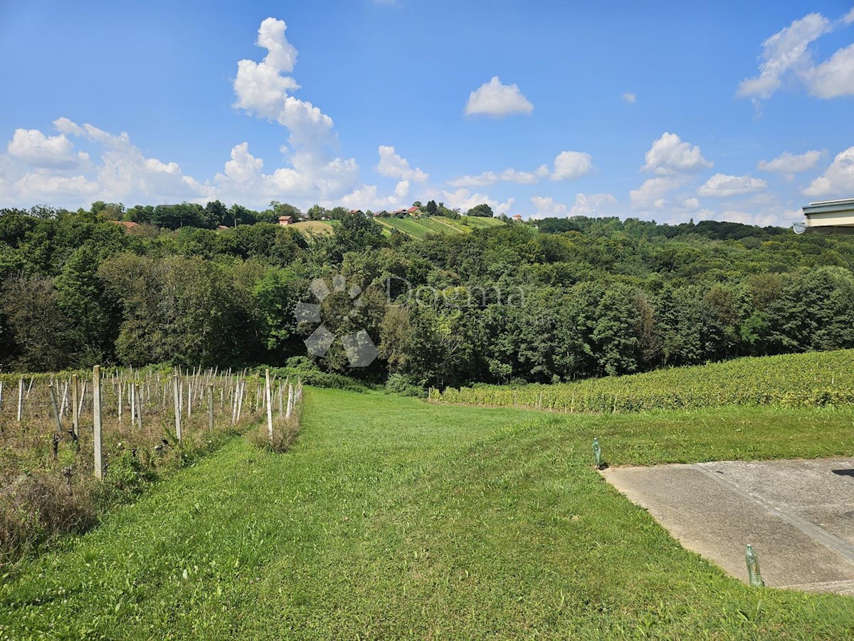 Hiša Jurovčak, Sveti Martin Na Muri, 1.130m2