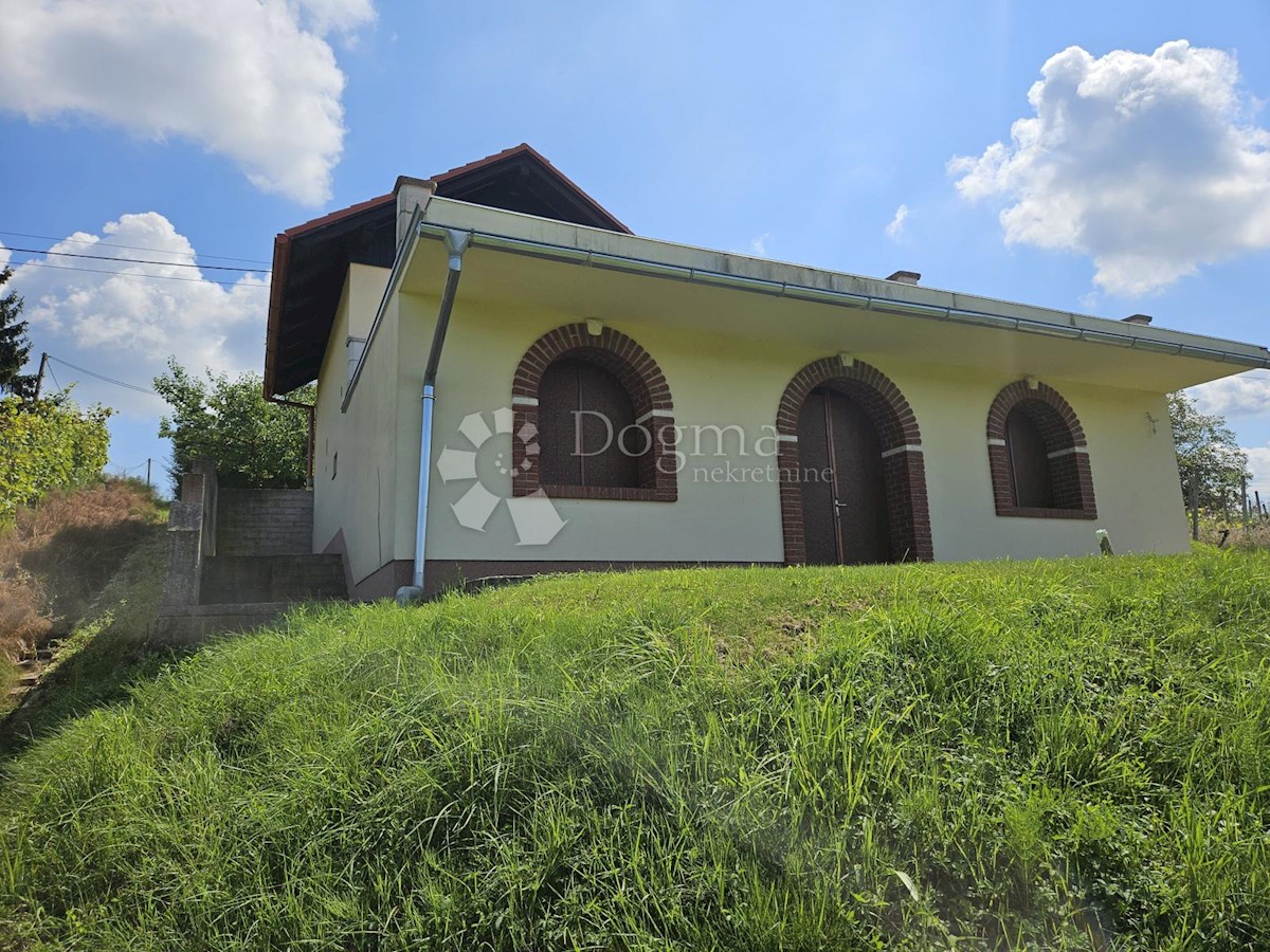 Hiša Jurovčak, Sveti Martin Na Muri, 1.130m2