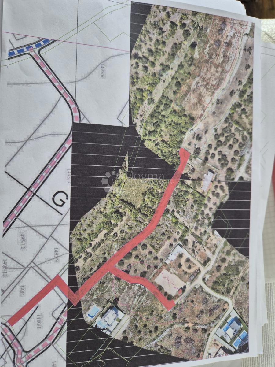 Zemljišče Vodice, 762m2
