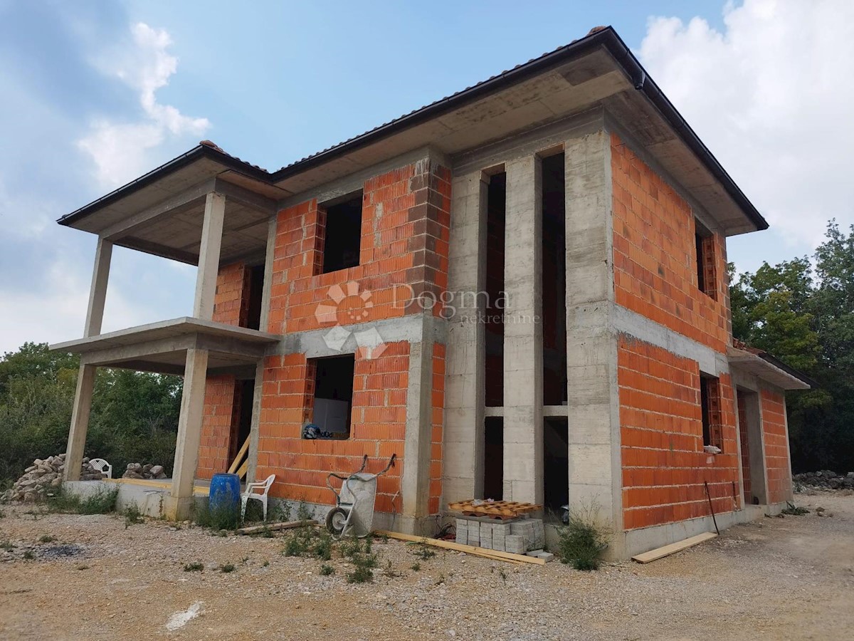 Hiša Vrbnik, 240m2