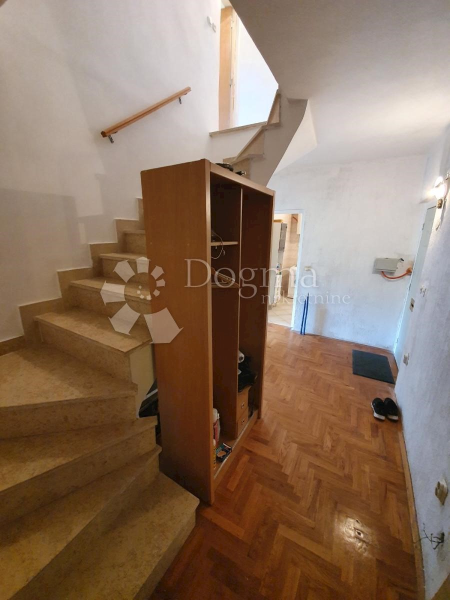 Hiša Bregi, Matulji, 450m2