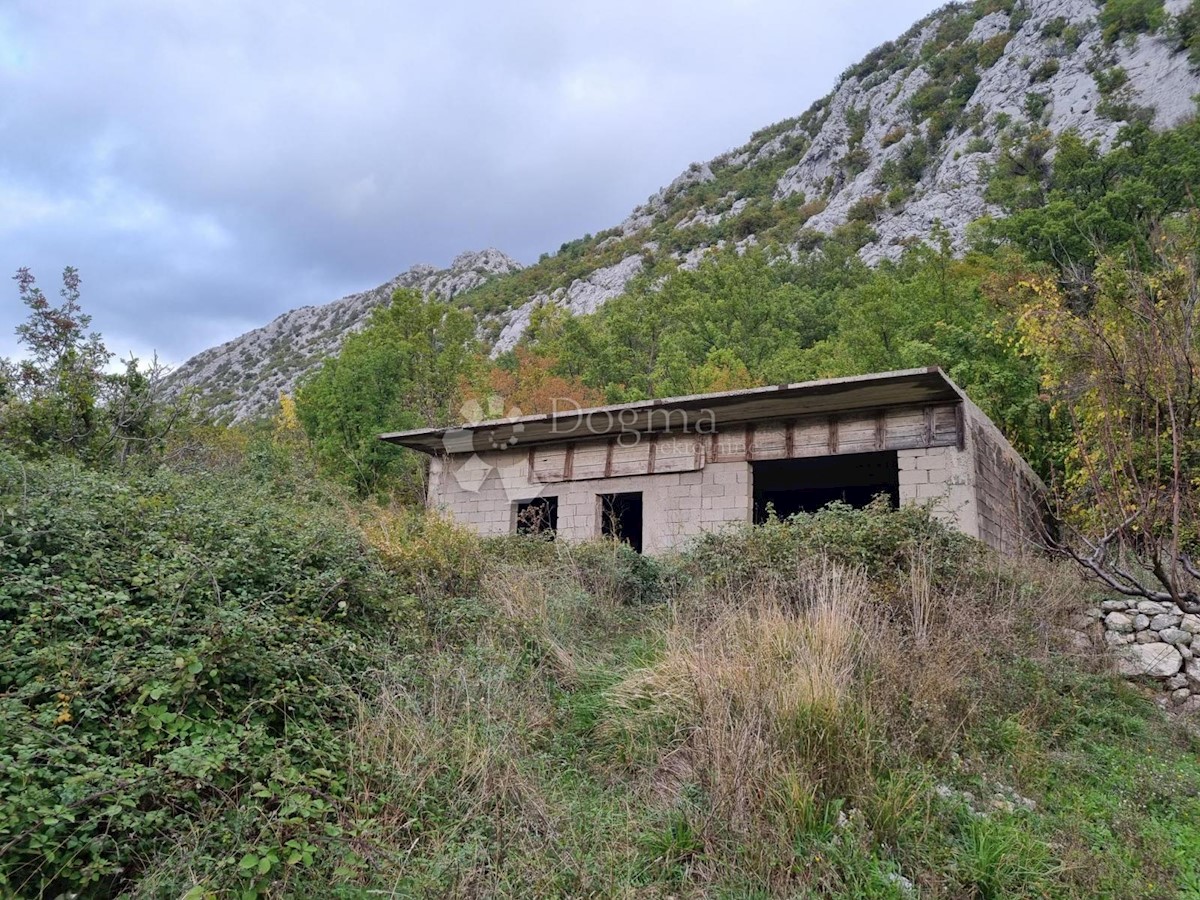 Hiša Zvečanje, Omiš, 100m2