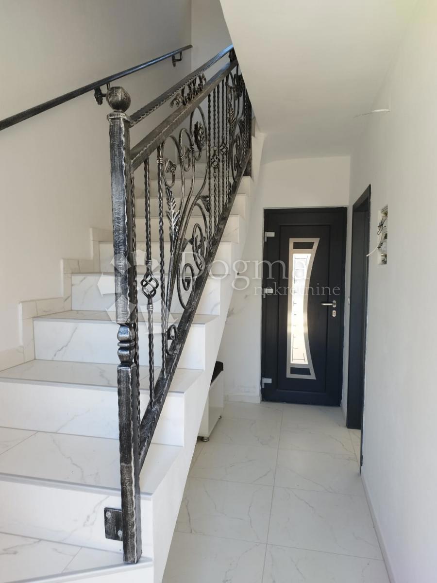 Hiša Rovinjsko Selo, Rovinj, 450m2