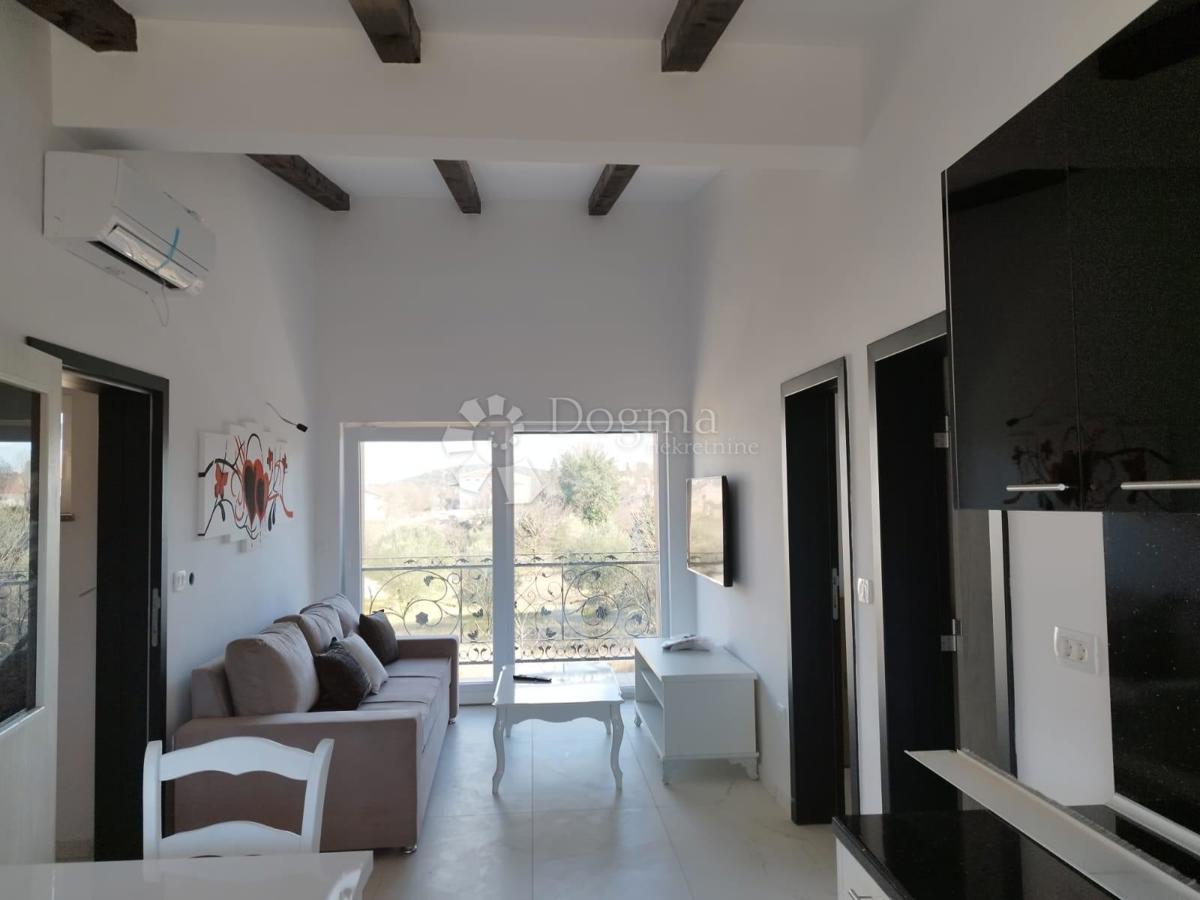 Hiša Rovinjsko Selo, Rovinj, 450m2
