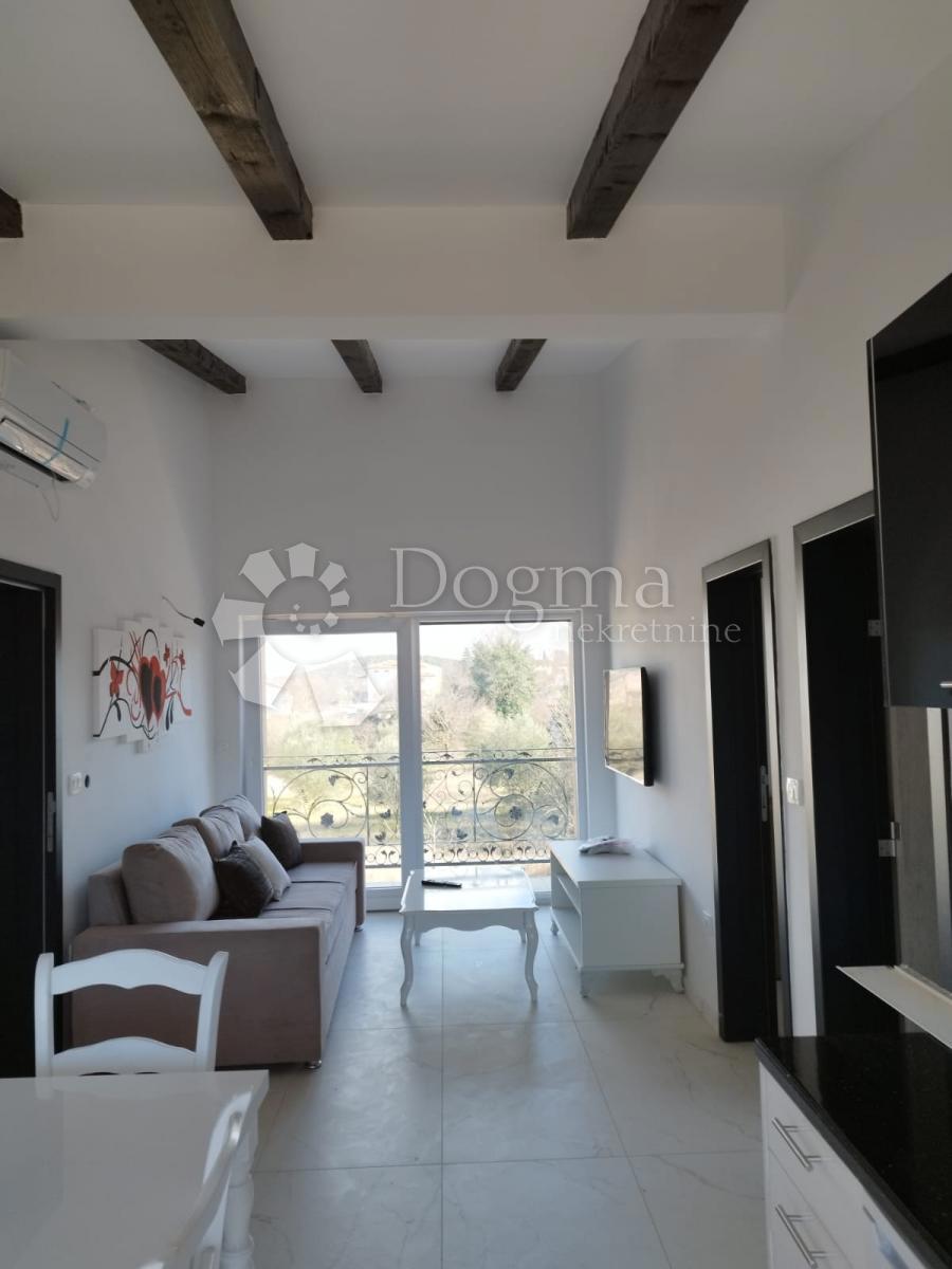 Hiša Rovinjsko Selo, Rovinj, 450m2