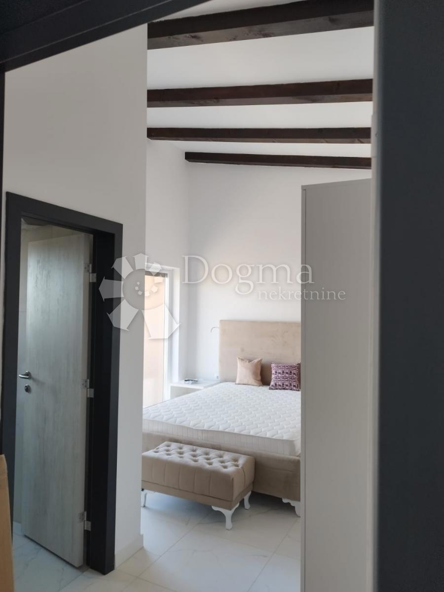 Hiša Rovinjsko Selo, Rovinj, 450m2