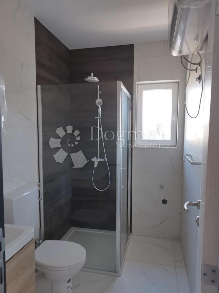 Hiša Rovinjsko Selo, Rovinj, 450m2