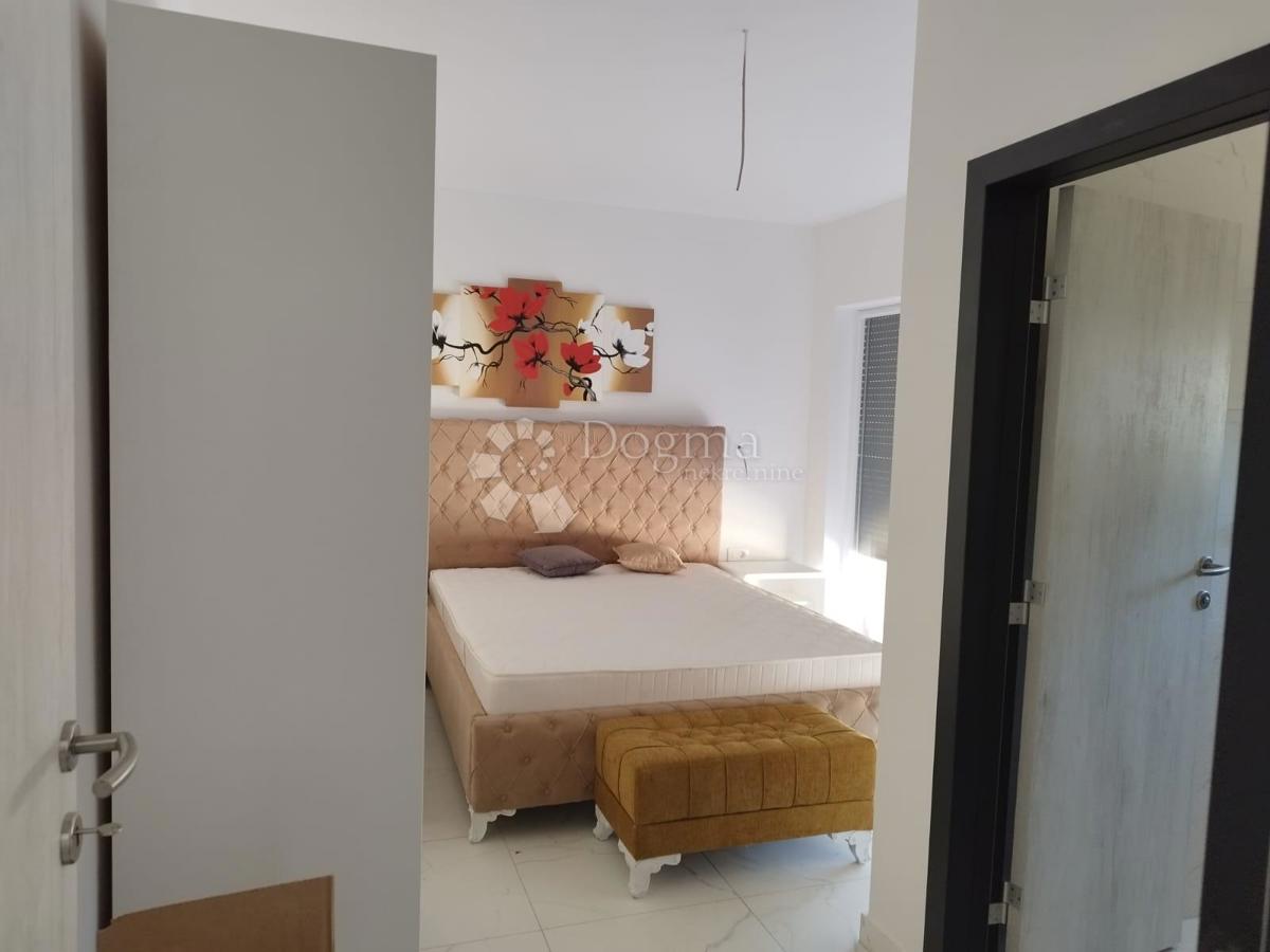 Hiša Rovinjsko Selo, Rovinj, 450m2