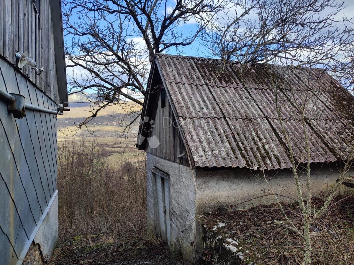 Hiša Donji Kosinj, Perušić, 100m2