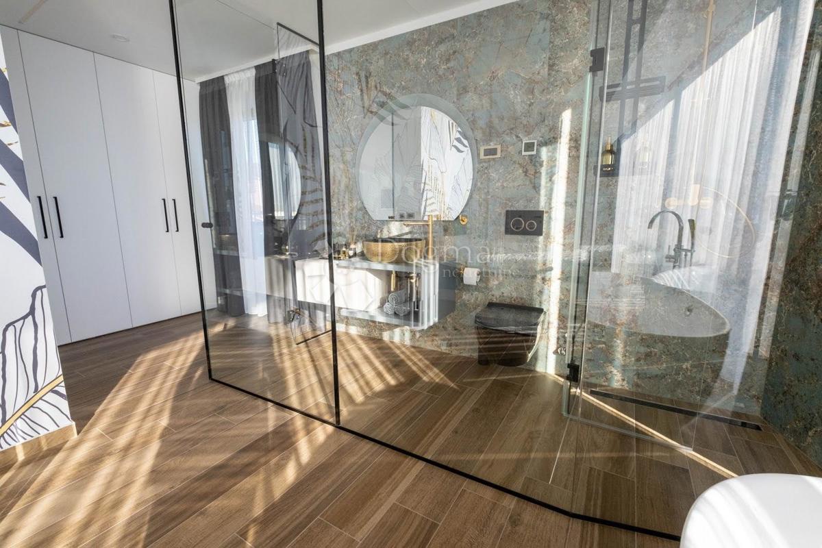 Stanovanje Volosko, Opatija, 227,50m2
