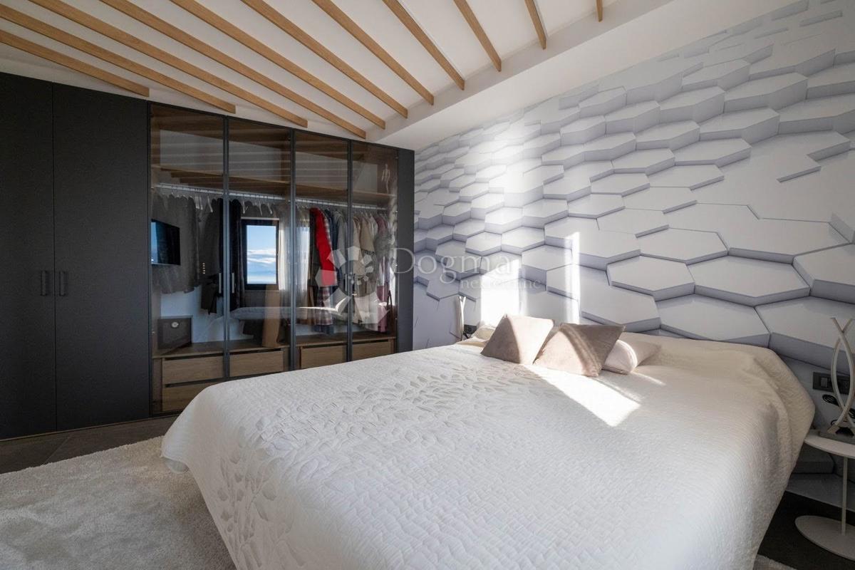 Stanovanje Volosko, Opatija, 227,50m2