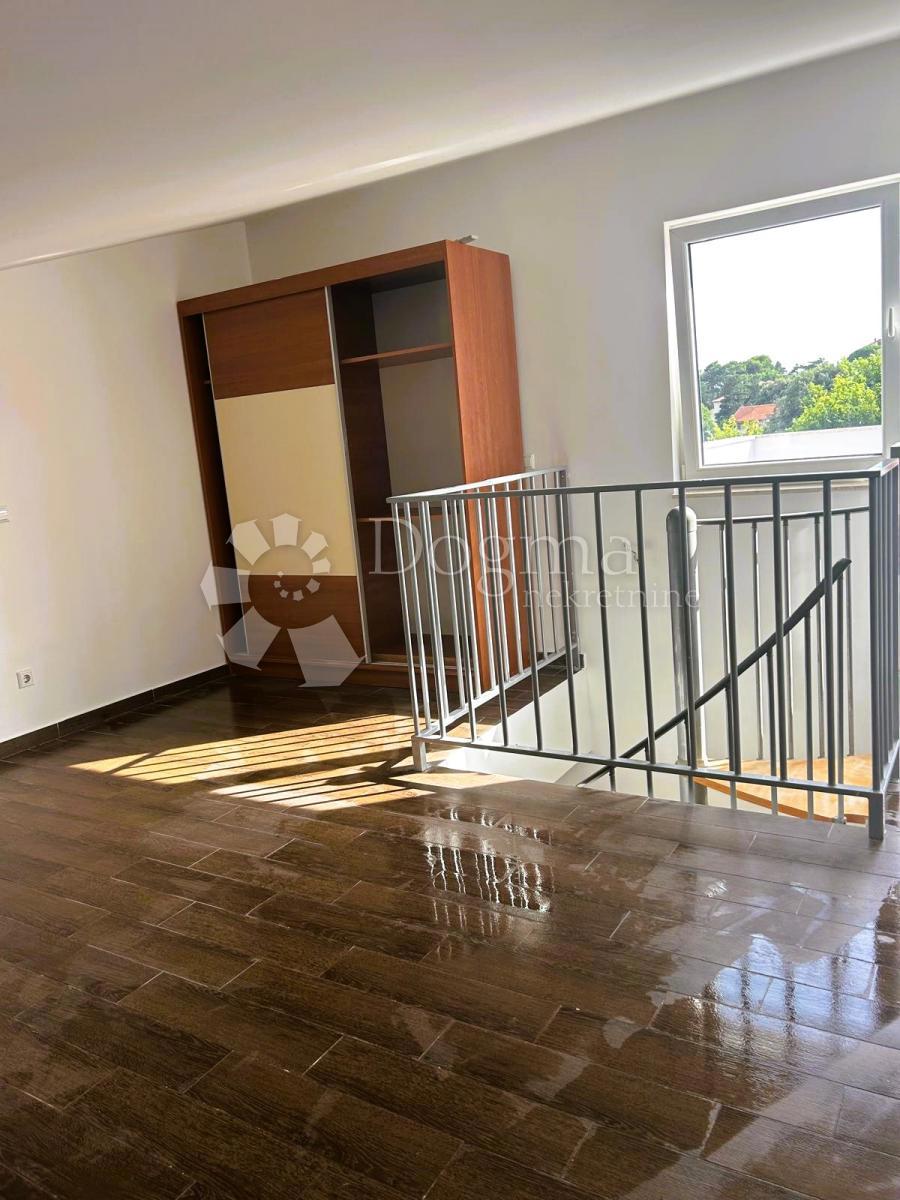 Stanovanje Mundanije, Rab, 75m2