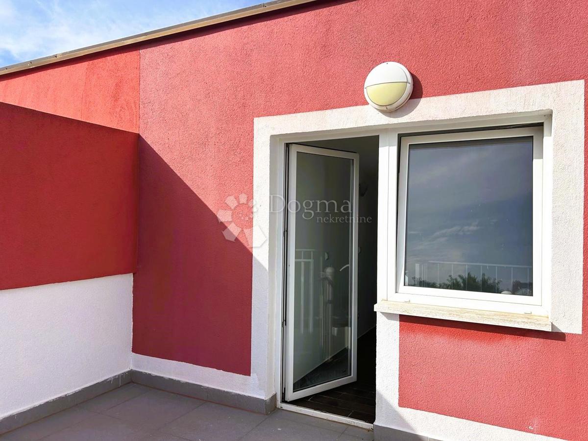 Stanovanje Mundanije, Rab, 75m2