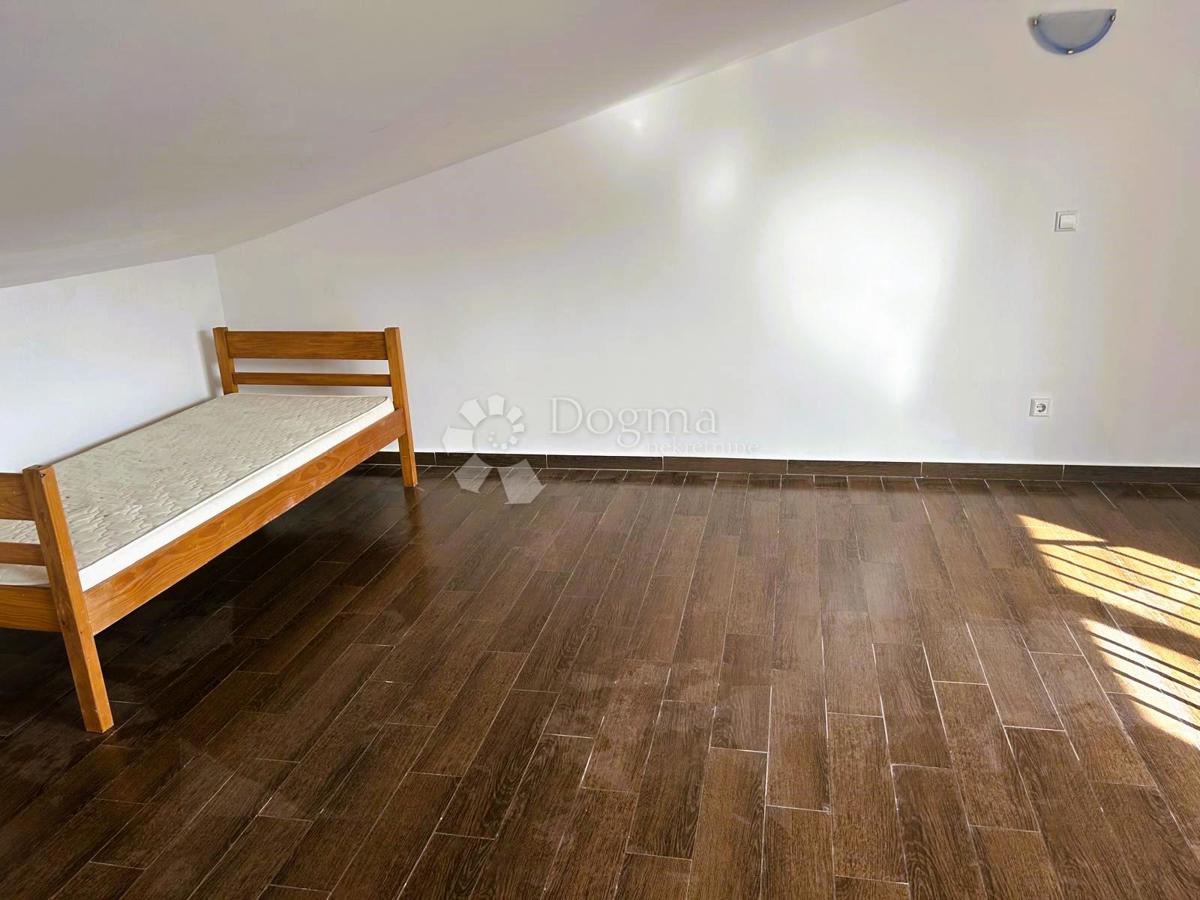 Stanovanje Mundanije, Rab, 75m2