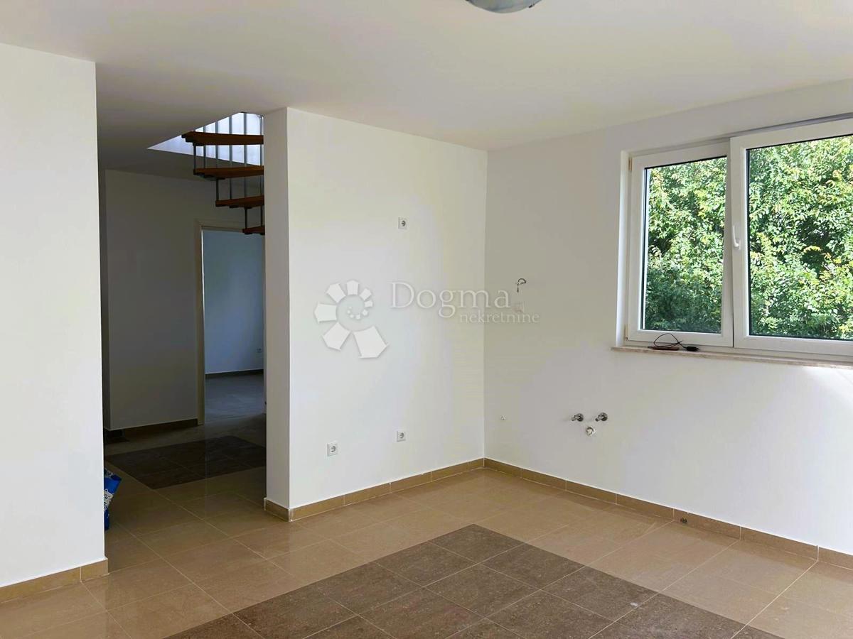 Stanovanje Mundanije, Rab, 75m2