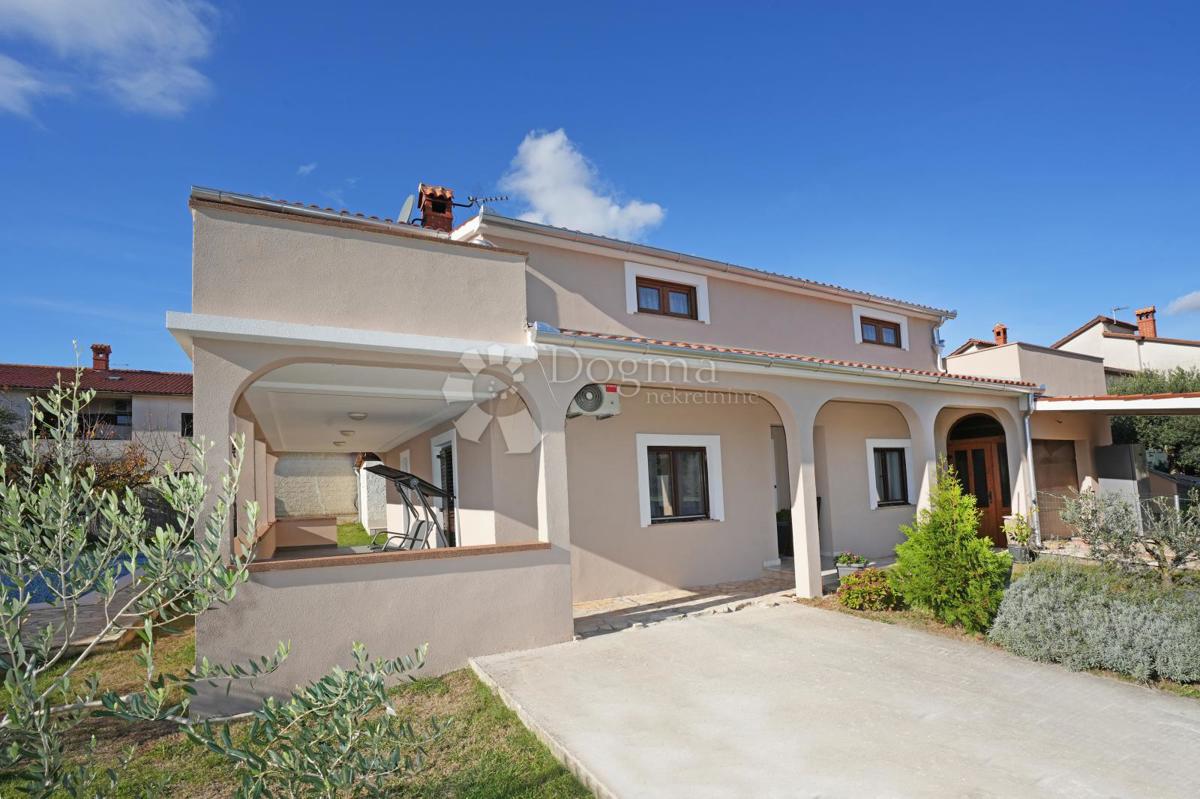 Hiša Loborika, Marčana, 220m2