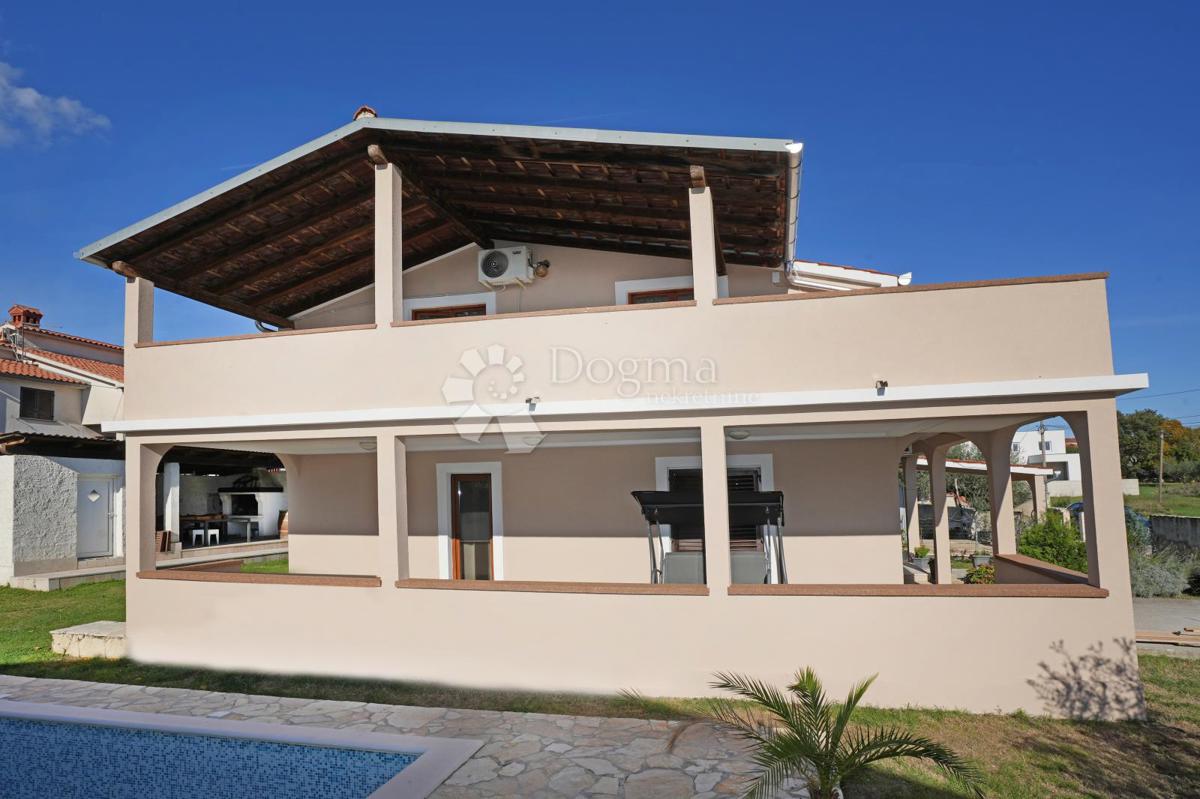 Hiša Loborika, Marčana, 220m2