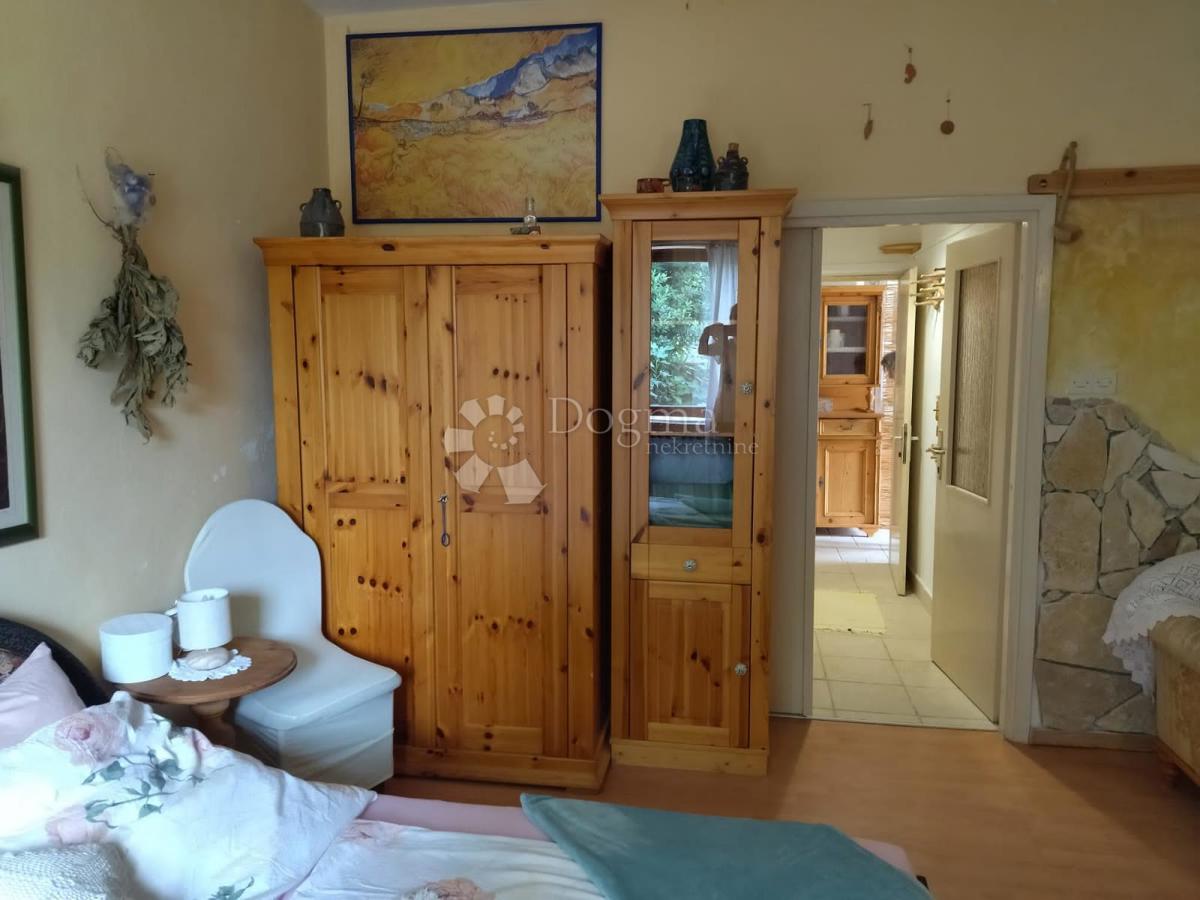 Stanovanje Malinska, Malinska-Dubašnica, 158m2