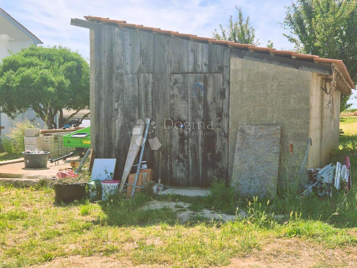 Zemljišče Monteserpo - Komunal, Pula, 580m2