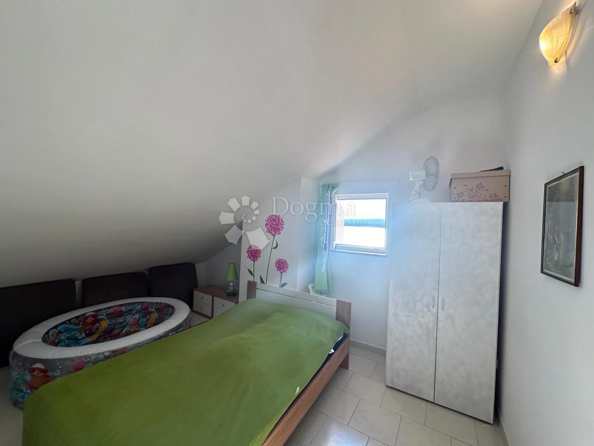 Apartma Karlobag, 75m2