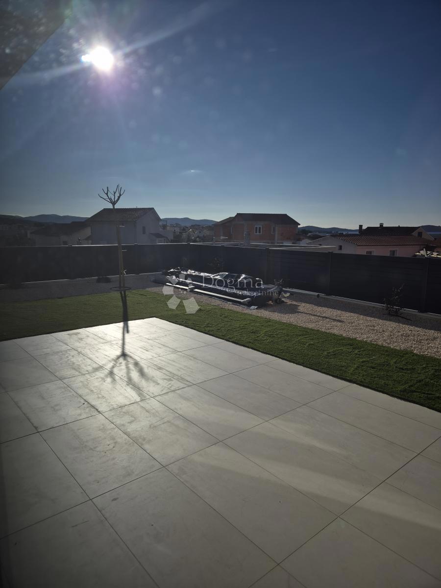 Apartma Brodarica, Šibenik - Okolica, 111,18m2