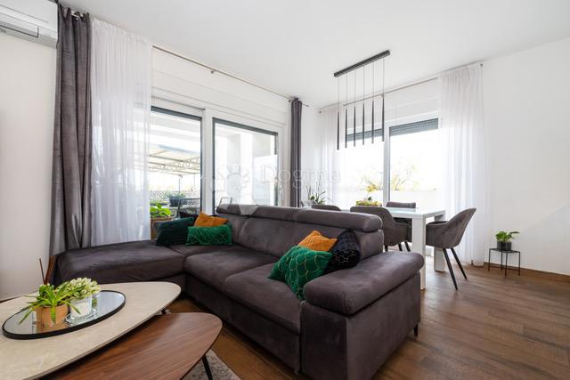 Stanovanje Zaton, Nin, 75m2