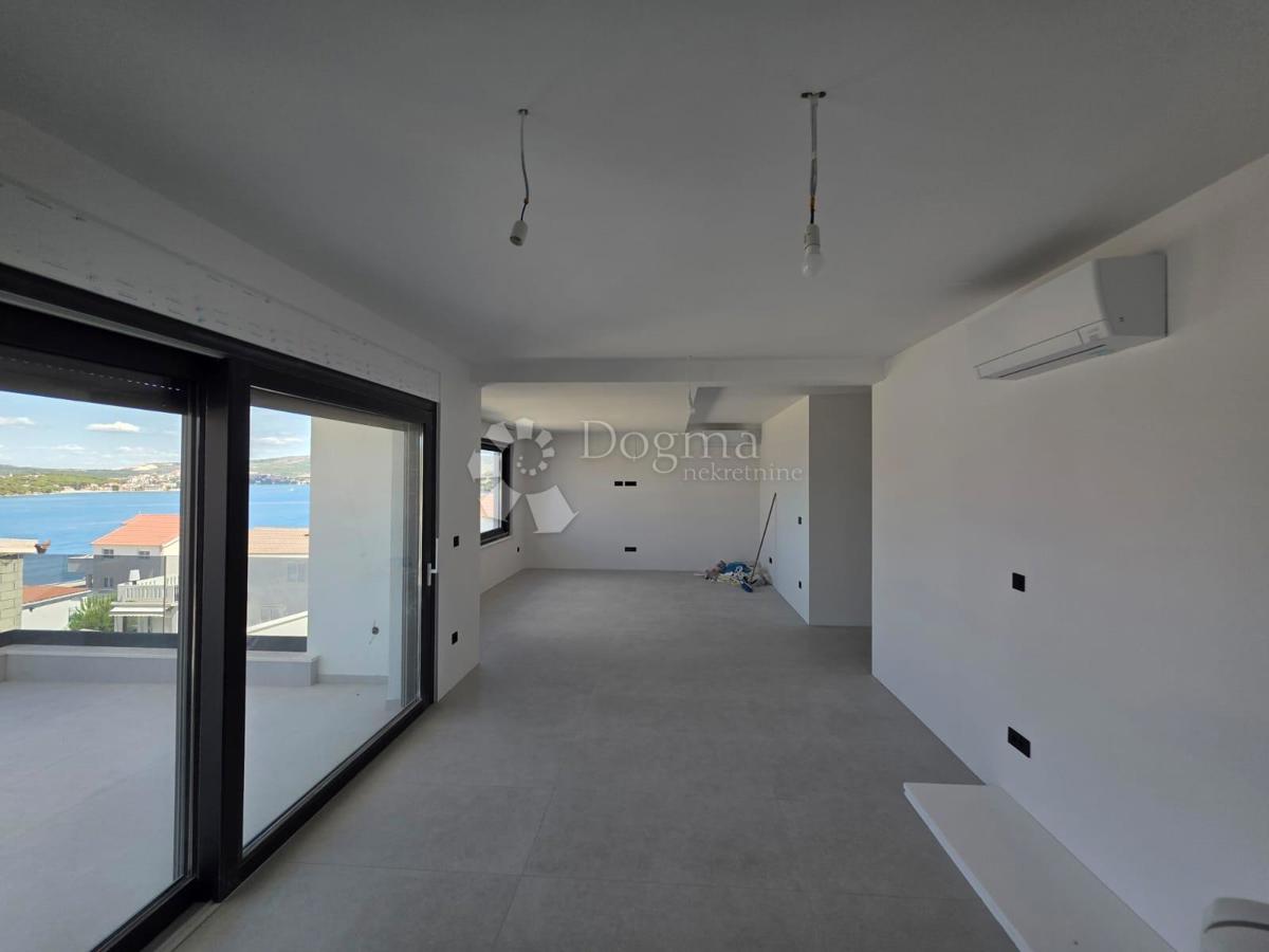 Stanovanje Ražanj, Rogoznica, 113,12m2