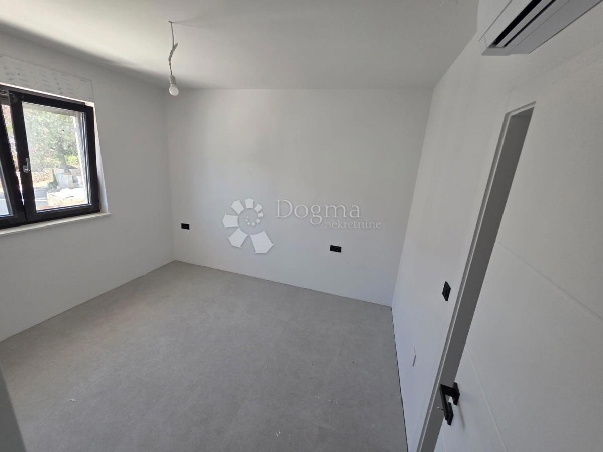 Stanovanje Ražanj, Rogoznica, 113,12m2
