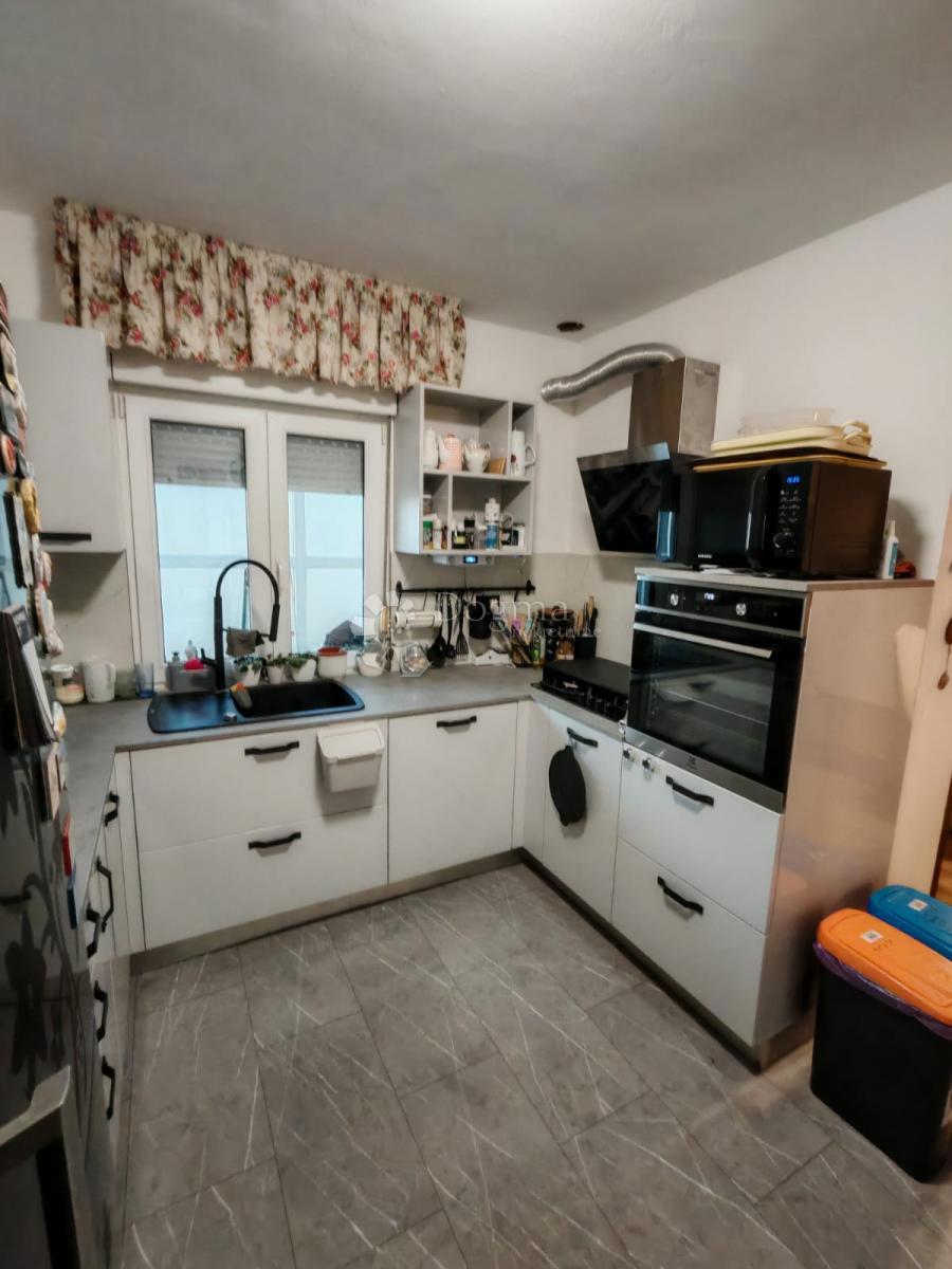 Stanovanje Belafuža z možnostjo predelave